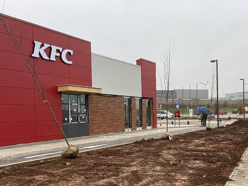 Z výstavby restaurace KFC v Trutnově.