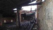 Noční požár v Úpici evakuoval 24 lidí. Škoda je milion korun.