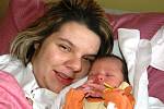 Karolína Buřvalová se mamince Andree narodila 29. prosince ve 23.30 hodin. Vážila 2,6 kilogramu a měřila 46 centimetrů. Společně s tatínkem Pavlem mají domov ve Dvoře Králové.