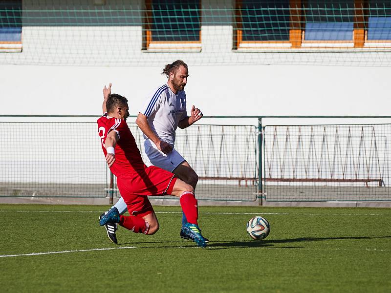 Divizní fotbalové derby: MFK Trutnov - TJ Dvůr Králové nad Labem.