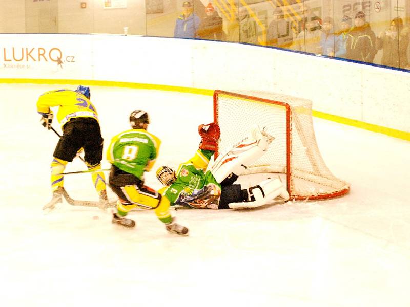 Krajská hokejová liga - semifinále play off: Nová Paka - Dvůr Králové.