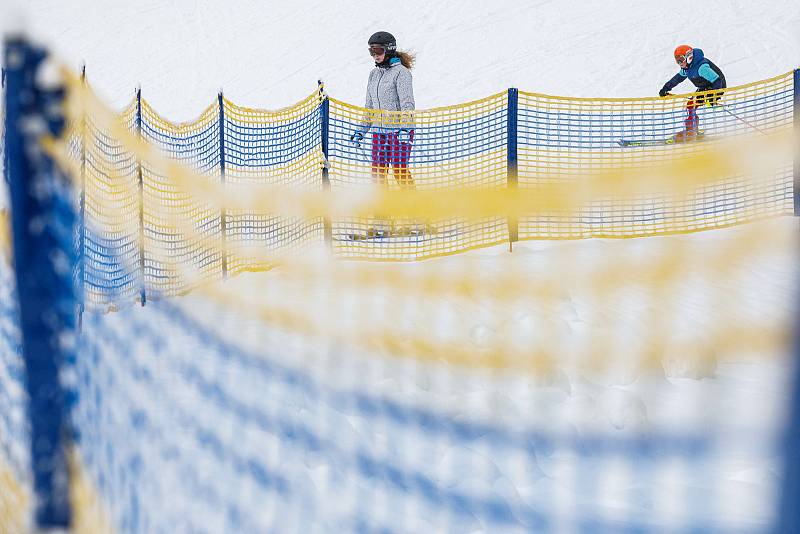 V pátek začala lyžařská sezona ve Skiareálu Špindlerův Mlýn.