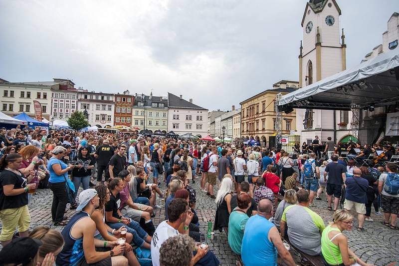 Pivofest 2018 na Krakonošově náměstí v Trutnově.