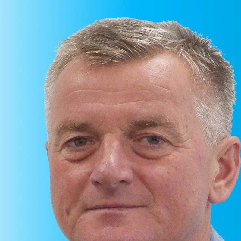 Petr Čermák (ODS) 57 let, veterinář.