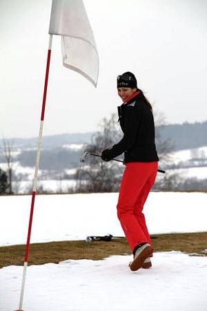 Fotogalerie: Golf na sněhu s celebritami - Krkonošský deník