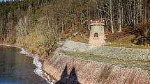 Přehrada Les Království nedaleko Dvora Králové nad Labem.