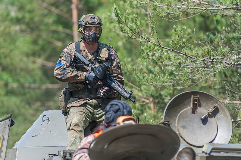 Operace Krakonoš v military paintballu.