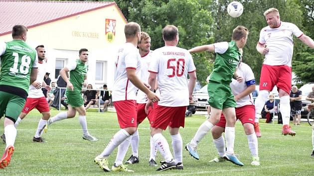 Loňský ročník okresních fotbalových soutěží na Trutnovsku musel bavit. V přeboru se hrálo o vítězství doslova do poslední minuty.