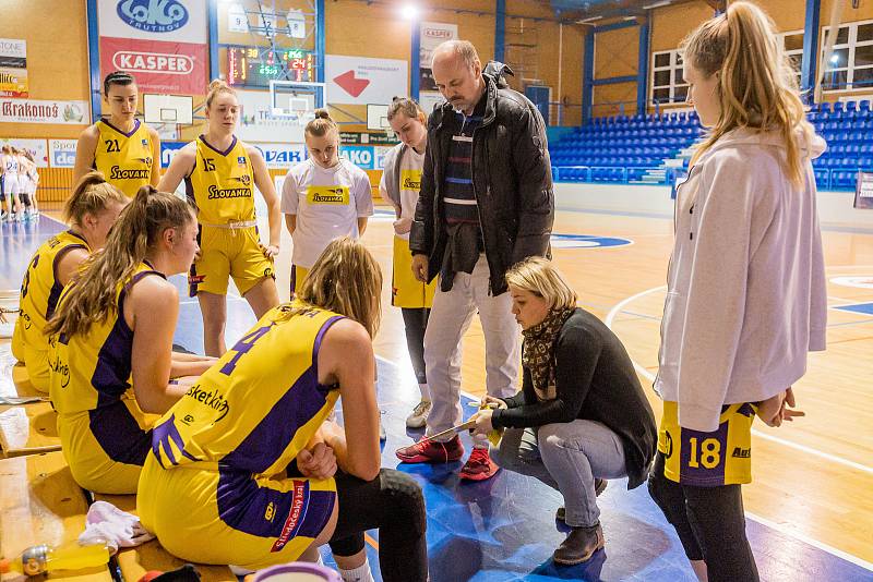 Trutnovské basketbalistky se staly prvním týmem v sezoně, který prohrál se Slovankou.