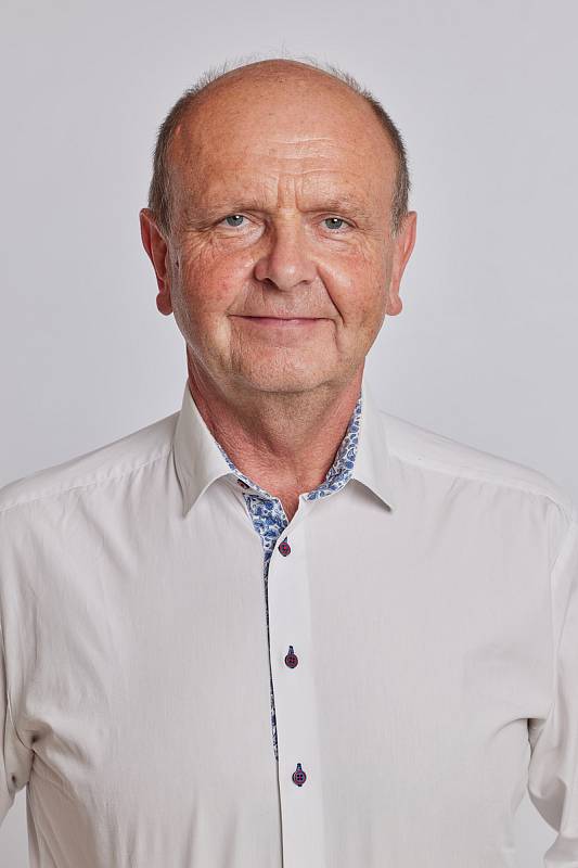 Vladislav Sauer (ODS),  60 let, ředitel Střední průmyslové školy Trutnov.