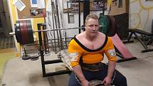 Starosta Úpice Petr Hron je mistrem světa v bench pressu, dokázal už zvednout 290 kilogramů.
