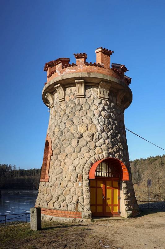 Přehrada Les Království nedaleko Dvora Králové nad Labem.