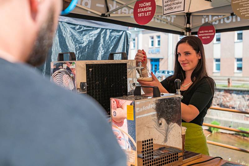 O první ročník trutnovského street food pikniku byl velký zájem.