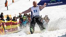 Zakončení lyžařské sezony ve skiresortu v Peci pod Sněžkou.