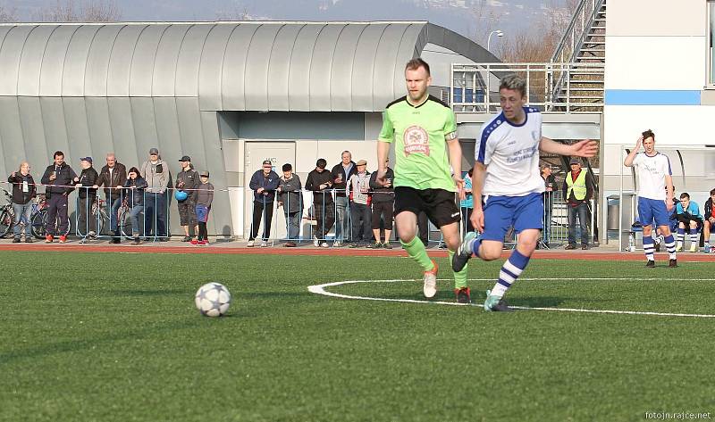 Ačkoliv svěřenci trenéra Zierise v utkání vedli 1:0, odešli poraženi výsledkem 2:4.