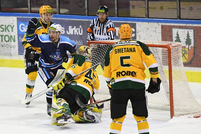Čtvrtfinále play off hokejové Chance ligy: HC Stadion Vrchlabí - VHK Robe Vsetín.