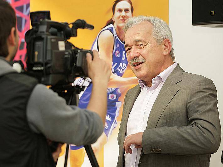 Tisková konference basketbalistek Kary Trutnov a firmy Kara Trutnov