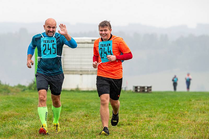 Běh Dobrého Draka v Trutnově pomohl Lucince Kašparové, která je kvůli vrozené rozsáhlé kalcifikaci mozku odkázána na stoprocentní péči rodičů a okolí.