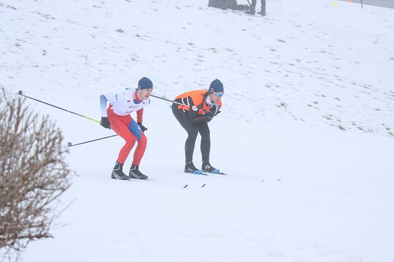 Olympiáda dětí a mládeže měla ve středu na programu třetí den soutěží. Ve Vrchlabí závodili zrakově postižení běžkaři.