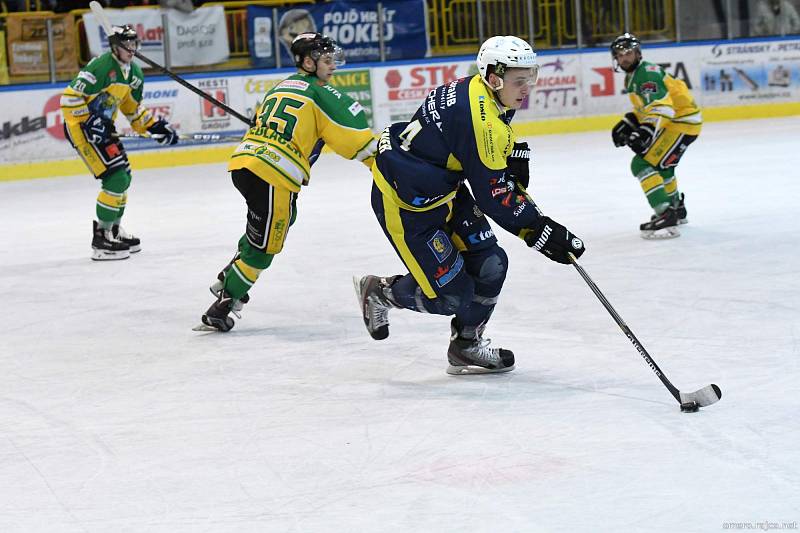 Hokejové druholigové derby Dvůr Králové - Trutnov (3:1).