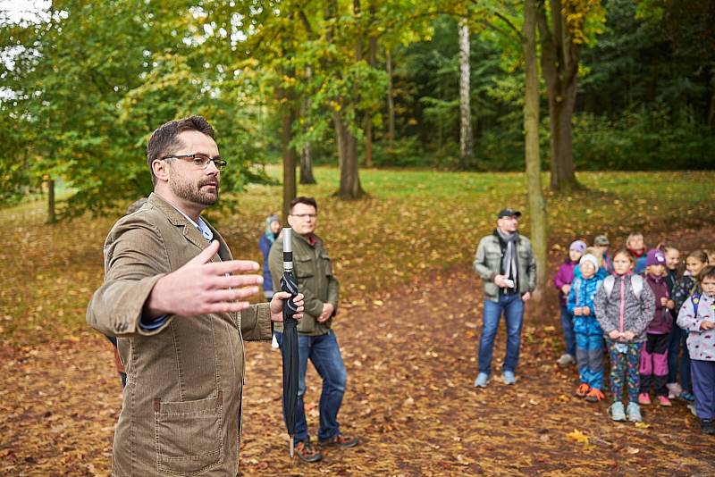 V pátek byla v Trutnově v městském parku otevřena Rýbrcoulova naučná stezka.