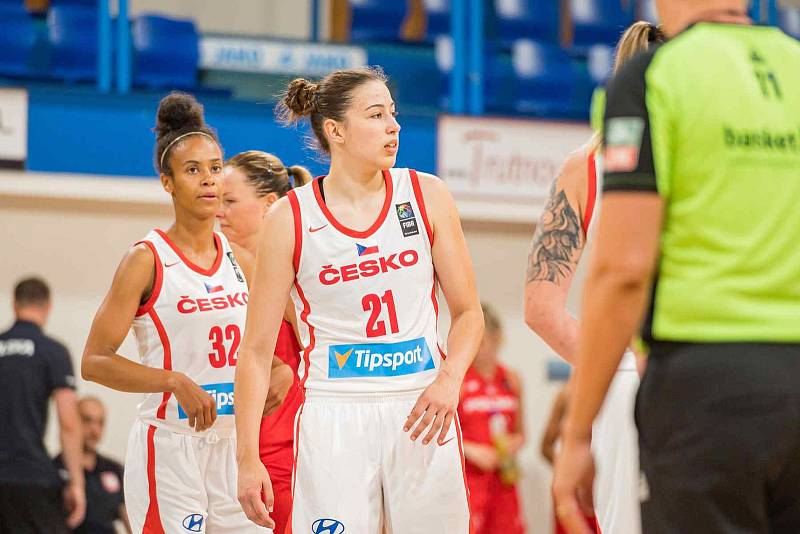 Česká reprezentace basketbalistek nastoupila v Trutnově k přípravnému utkání s Polskem.