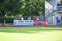 Bydžovští fanoušci během utkání 30. kola ve Dvoře Králové.