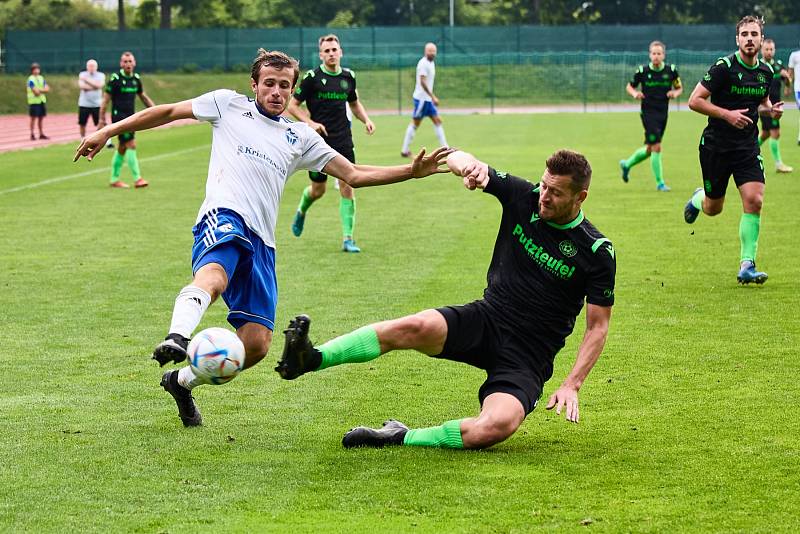 Remízou 1:1 skončil pohledný divizní duel mezi fotbalisty Trutnova a Velkých Hamrů. Loni přitom oba vzájemné souboje ovládli Severočeši.