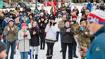 Demonstrace odpůrců protipandemických opatření v Trutnově na Krakonošově náměstí v neděli 23. ledna.