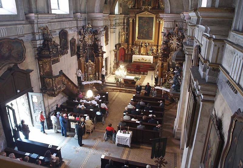 Kostel sv. Anny v Žirči u Dvora Králové