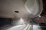 Detailní záběry přibližují rekonstrukci kina Vesmír v Trutnově 20. června 2022.