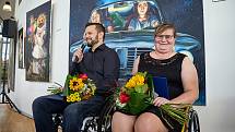 Vedení města Trutnov ocenilo medailisty z paralympijských her v Tokiu Šárku Musilovou a Aleše Kisého.