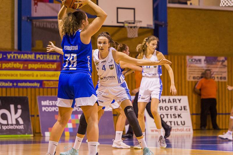 Ženská basketbalová liga: BK Loko Trutnov - U19 Chance Strakonice 84:59.