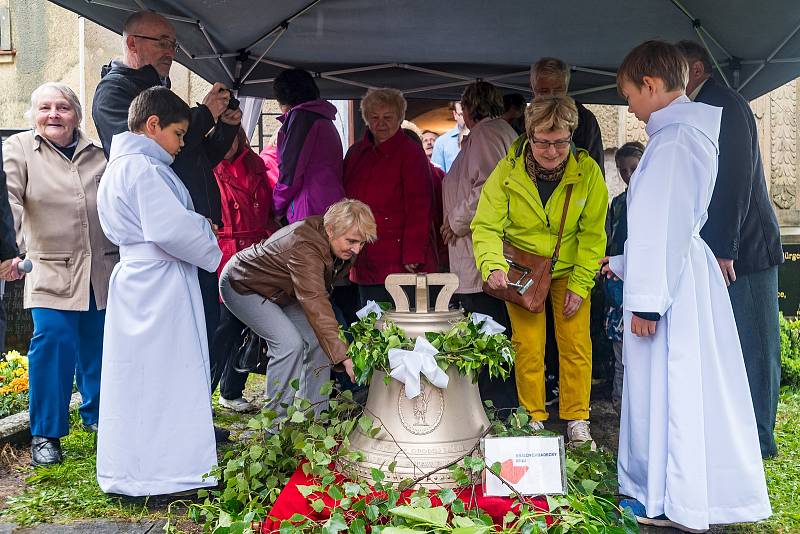 U příležitosti výročí 300 let od zahájení stavby místního kostela došlo v Borovnici k posvěcení obecního zvonu sv. Víta a umístění do věže.