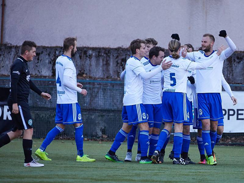 Fotbalisté Trutnova v podzimní derniéře přestříleli Velké Hamry 5:2. Hattrickem se blýskl Matějka.