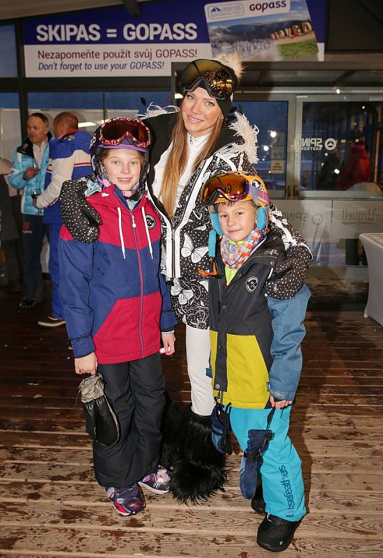 Špindl SkiOpening 2017, oficiální zahájení lyžařské sezony v krkonošském horském středisku.