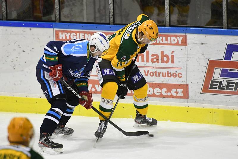 Čtvrtfinále play off hokejové Chance ligy: HC Stadion Vrchlabí - VHK Robe Vsetín.