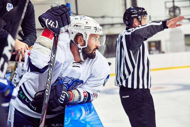 Hokejisté Trutnova na domácím ledě podlehli Plamenům ze Žďáru nad Sázavou 2:3.