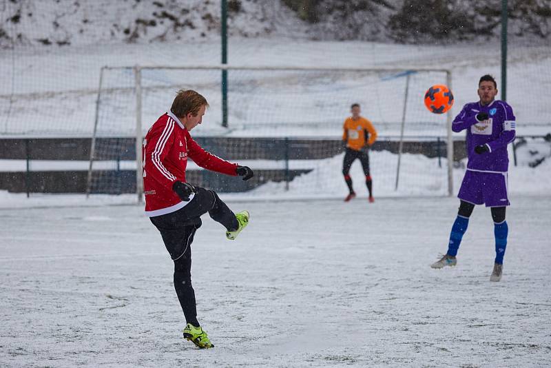 Z utkání fotbalové divize C Trutnov - Vykáň (4:0).