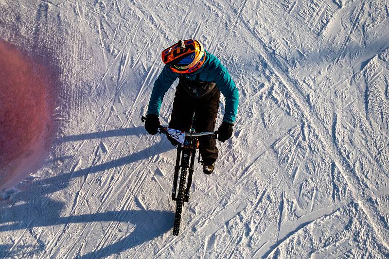 Chinese Downhill 2019 ve Špindlerově Mlýně.