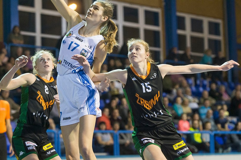 Krkonošský deník | Ženská basketbalová liga: Trutnov - Žabiny Brno |  fotogalerie