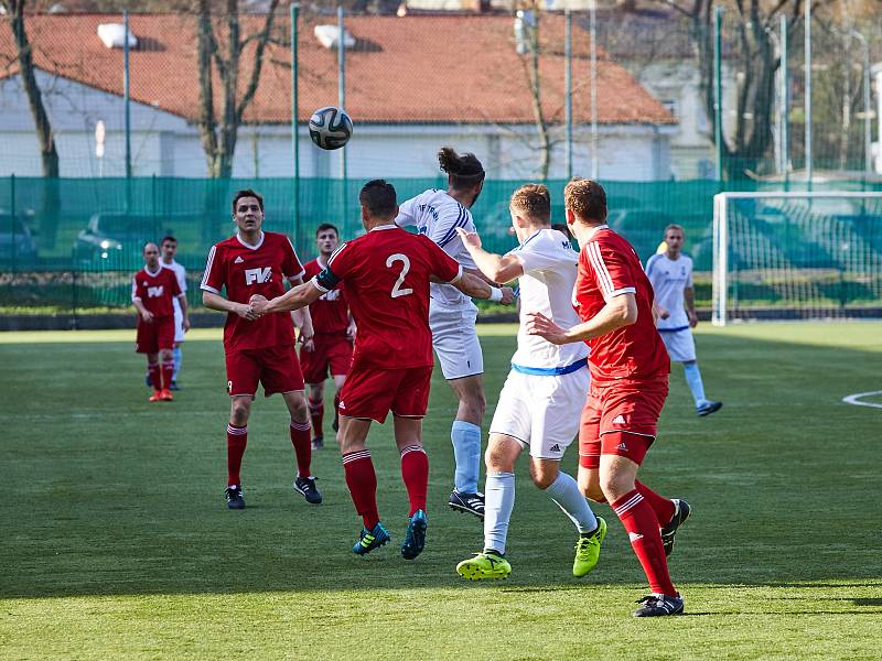 Divizní fotbalové derby: MFK Trutnov - TJ Dvůr Králové nad Labem.