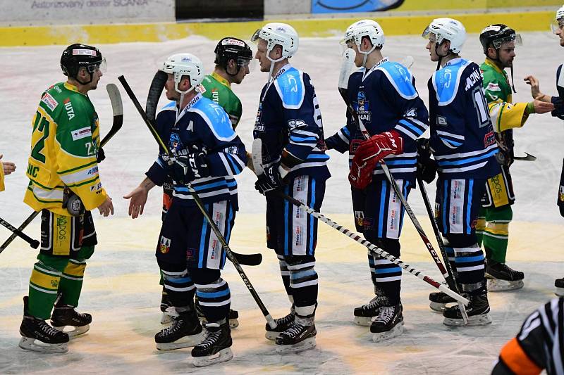 Hokejové derby Dvůr Králové - Vrchlabí 3:4.