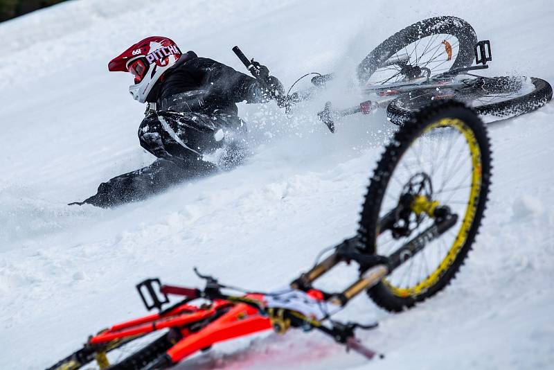 Chinese Downhill 2019 ve Špindlerově Mlýně.