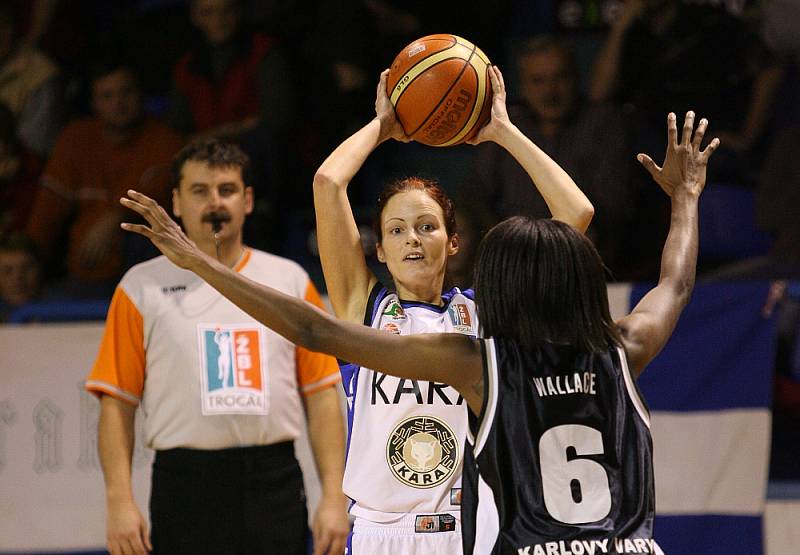 Basketbal žen. Trutnov - Karlovy Vary.