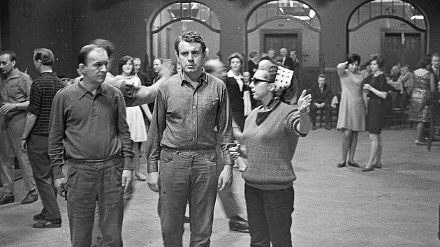 Slavný režisér Miloš Forman natáčel v roce 1967 v Kulturním domě Střelnice ve Vrchlabí kultovní film Hoří, má panenko.
