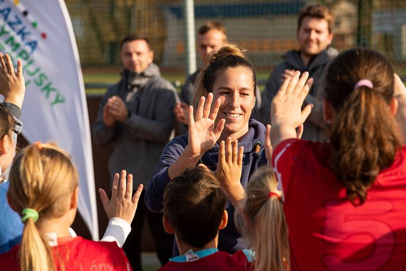 Trojnásobná mistryně světa Kateřina Kudějová v Úpici podpořila projekt Sazka Olympijský víceboj.