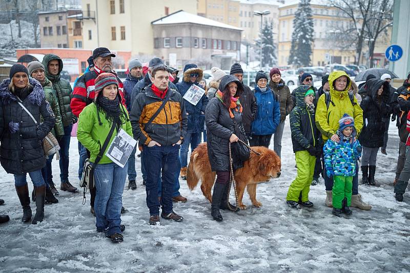 Úterní protest proti Babišovi a Ondráčkovi v Trutnově