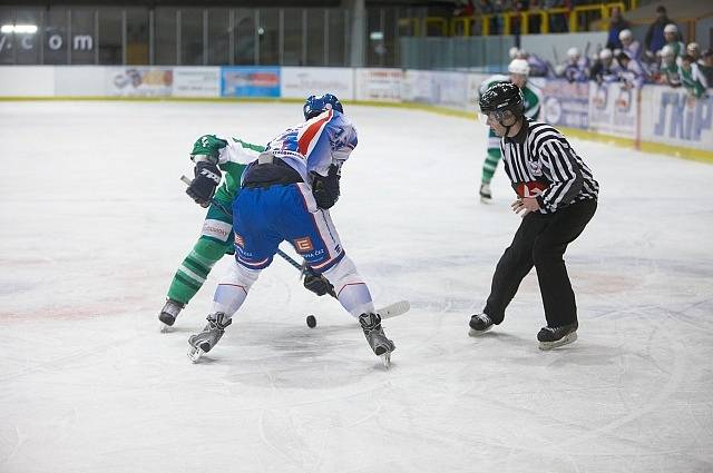 1. osmifinále druhé hokejové ligy: Trutnov - Děčín.