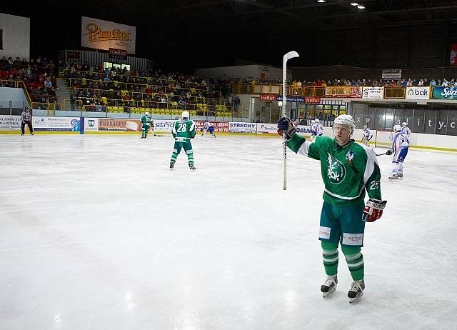 1. osmifinále druhé hokejové ligy: Trutnov - Děčín.